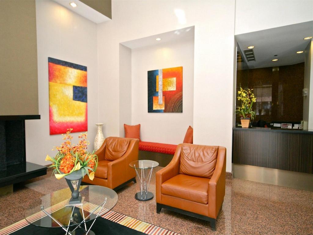 Canada Suites On Bay, Established 1998 Toronto Luaran gambar