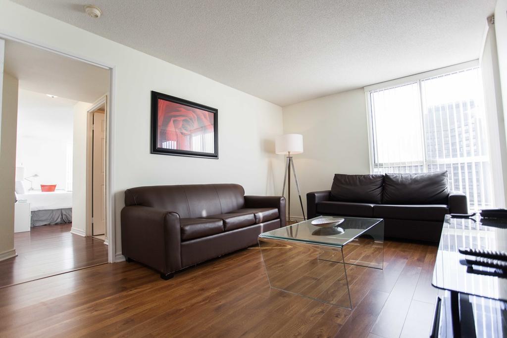 Canada Suites On Bay, Established 1998 Toronto Luaran gambar