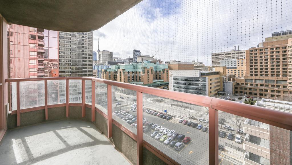 Canada Suites On Bay, Established 1998 Toronto Luaran gambar