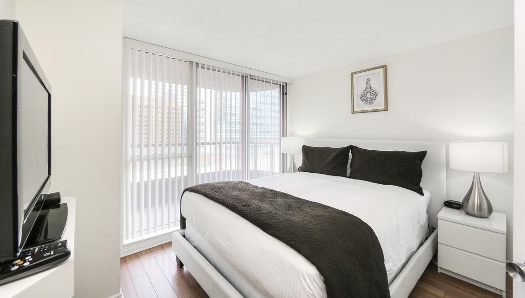 Canada Suites On Bay, Established 1998 Toronto Luaran gambar