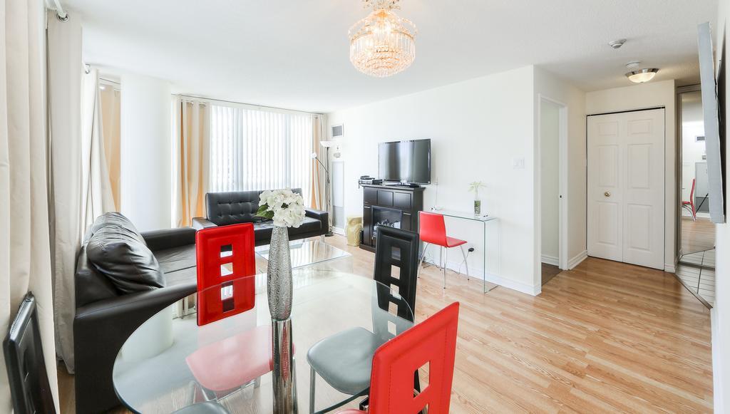 Canada Suites On Bay, Established 1998 Toronto Luaran gambar