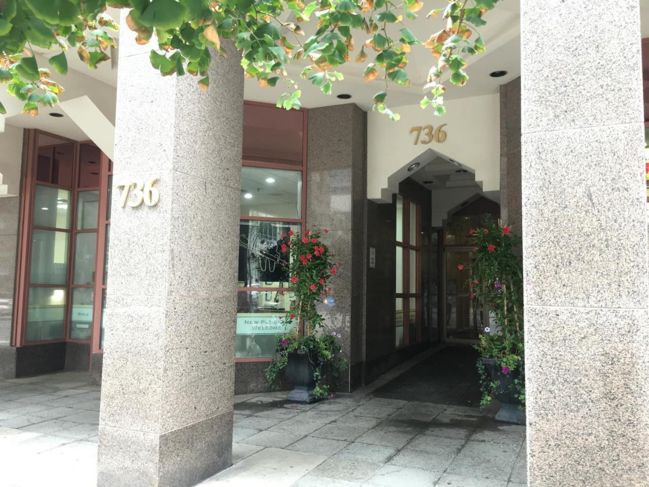 Canada Suites On Bay, Established 1998 Toronto Luaran gambar